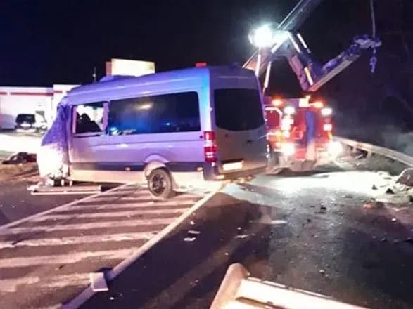 У МЗС повідомили подробиці смертельної ДТП з українцями у Словаччині