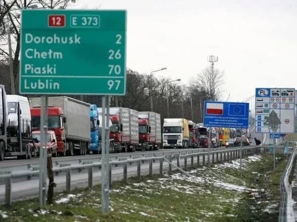 Офіс Президента: на засіданні РНБО розглянуть сценарій закриття кордонів через COVID-19