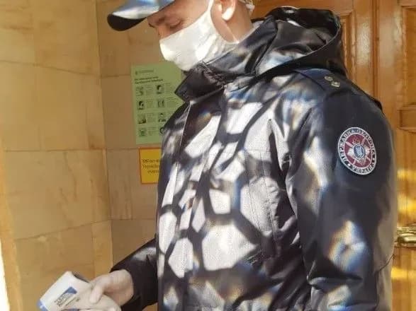 Для журналістів на офіційних заходах запровадили температурний скринінг