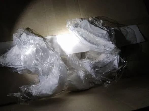 З України знову намагалися вивезти тисячі респіраторних масок