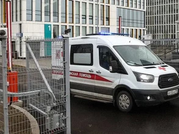 Пандемія COVID-19: кількість інфікованих у РФ різко зросла до 93 осіб, у Москві будують тимчасову лікарню