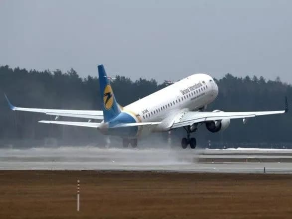 Пандемія коронавірусу: МАУ здійснить 5 додаткових рейсів для евакуації українців