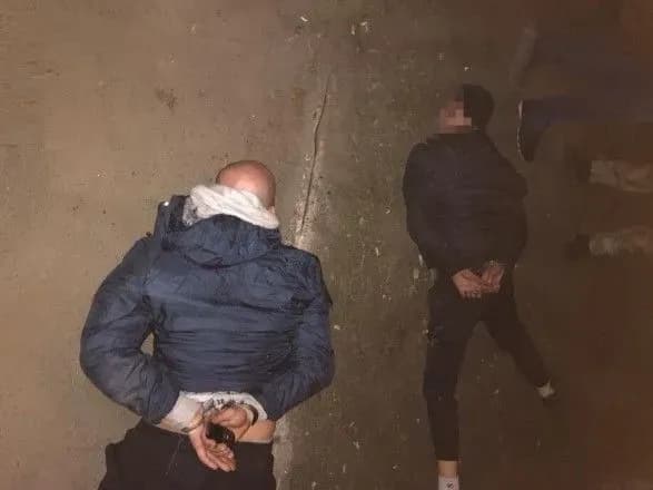 На Донбасі затримали членів угруповання, яке незаконно торгувало зброєю в зоні ООС