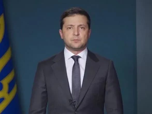 Забезпечено спецтранспорт для доставки на роботу працівників стратегічних підприємств - Президент