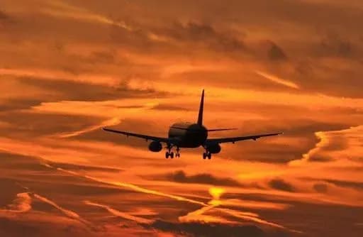 Зеленський: сьогодні 57 рейсів повертають додому 11,5 тис. українців