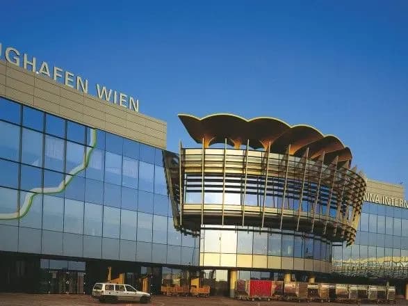 З Відня вже вилетіло понад 170 українців - МЗС