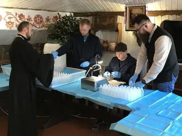 ПЦУ почала роздавати антисептики через пандемію COVID-19