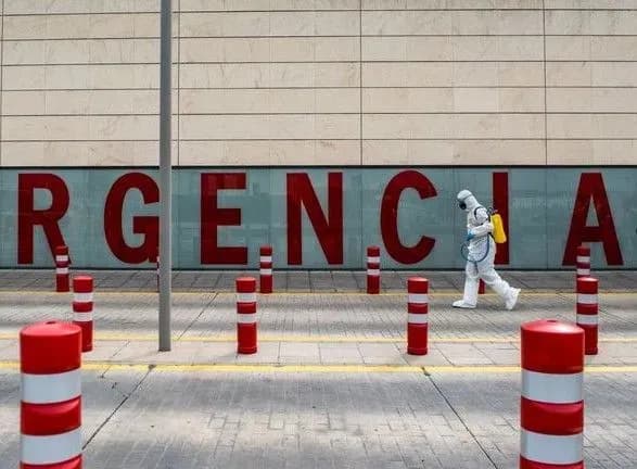 В Іспанії попередили про колапс системи охорони здоров'я через епідемію коронавірусу