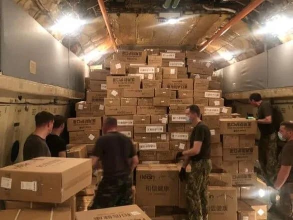У Китаї готується до вильоту літак з медичним обладнанням і тестами для України - Тимошенко