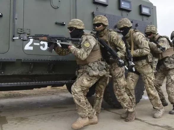 Кулеба назвав "непорозумінням" слова міністра оборони про "недосяжність" стандартів НАТО