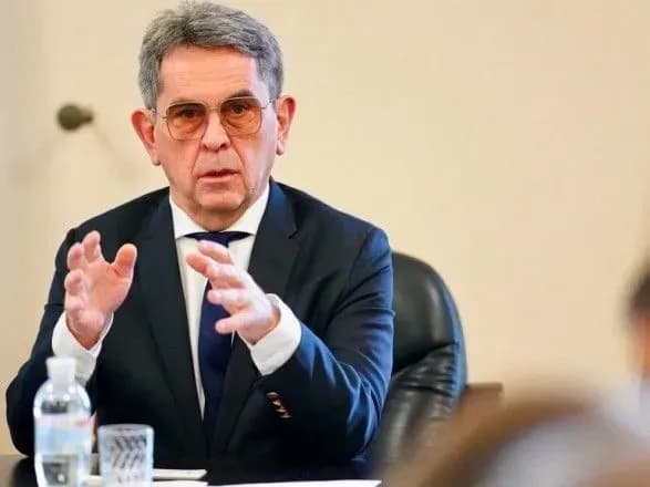 Ємець пропонує запровадити погодинну оплату для медиків, які борються з коронавірусом