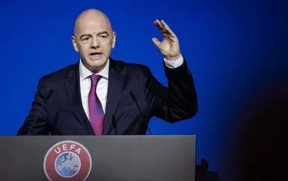 ФІФА та УЄФА можуть об'єднати сезони через пандемію коронавірусу