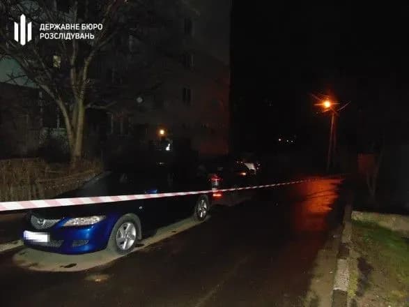 У Миколаєві нетверезий поліцейський три рази вистрелив у чоловіка через зауваження