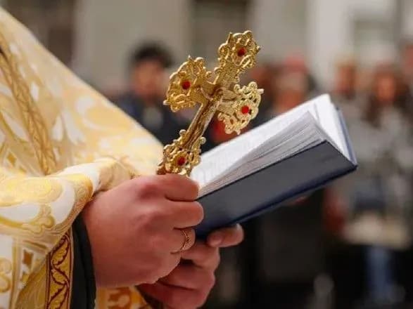 На Тернопільщині поліція шукає близько 500 осіб, які контактували з хворим на COVID-19 священником