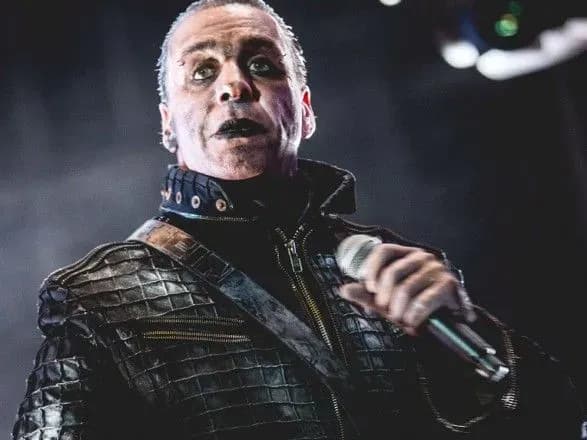 Лідера гурту Rammstein шпиталізували з коронавірусом