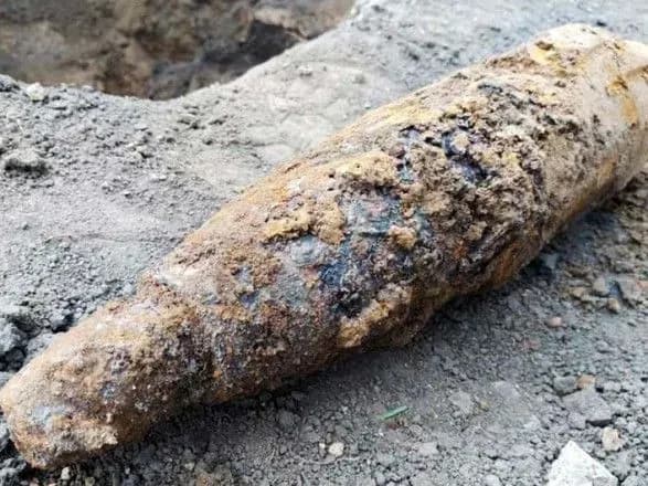 Мешканець Кривого Рогу знайшов у себе на подвір'ї боєприпас
