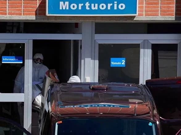 В Испании количество жертв от коронавируса в сутки снова превысило 800 человек