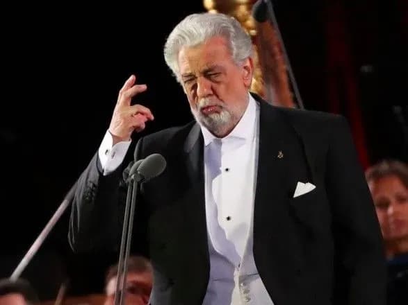 Принц Чарльз, Том Хенкс, Борис Акунін: знаменитості теж хворіють COVID-19