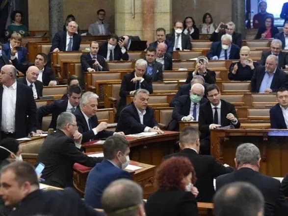 Пандемія коронавірусу: прем'єр Угорщини Орбан отримав одноосібну владу на час епідемії COVID-19