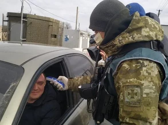 На кордоні черговий рекорд: за добу пропустили лише 10 тисяч осіб