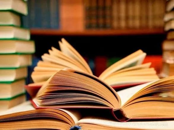 Що почитати на карантині: добірка літератури для дорослих та дітей