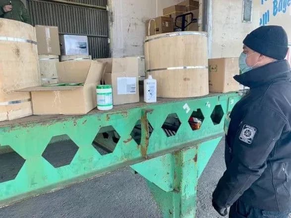 Прикордонники запобігли вивезенню з України до Азербайджану антисептиків на суму близько 30 тис євро