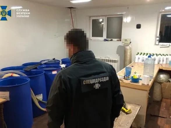 У двох областях СБУ викрила масштабне виробництво фальсифікованих антисептиків