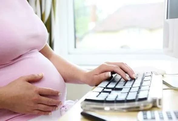 Цього року в Україні зросла допомога породіллям - соцстрах