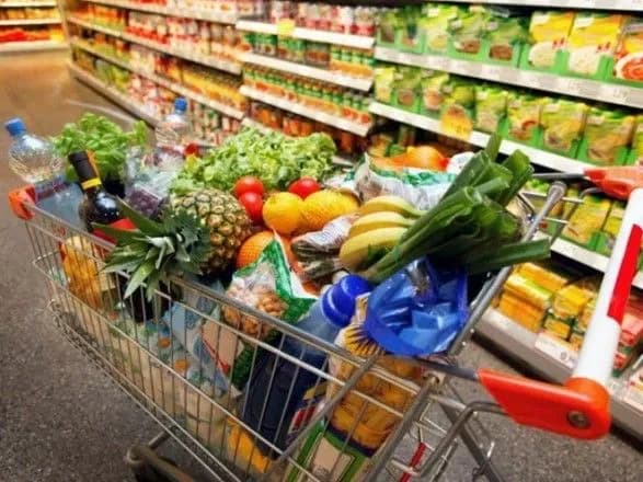 НБУ: ціни на продукти припинили зростати, а на окремі товари – знизилися