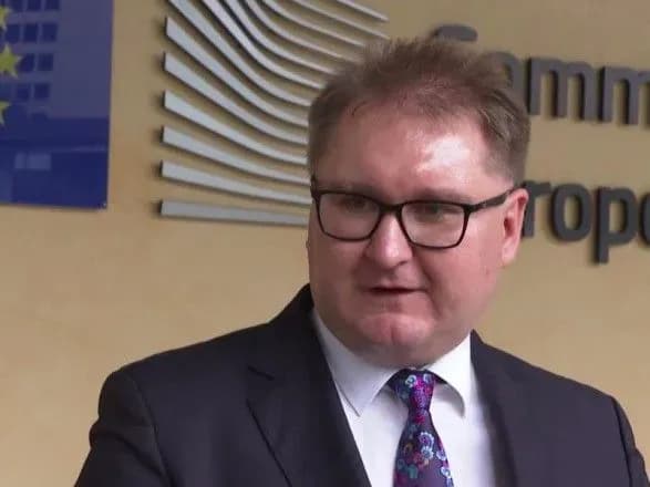 Негативне сальдо зовнішньої торгівлі суттєво скоротилося - торговий представник України