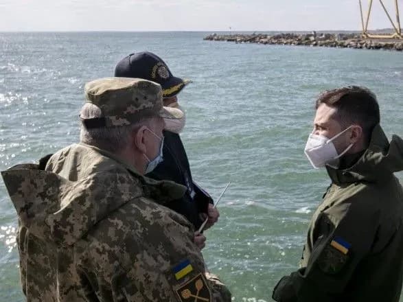 Зеленський ознайомився з планом розбудови бази "Схід" ВМС у Бердянську