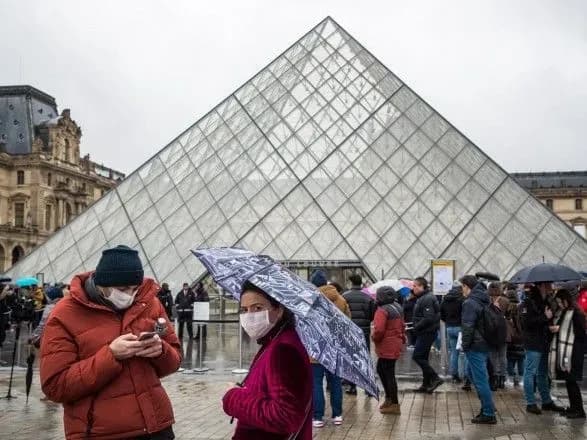 У Франції кількість померлих від коронавірусу перевищила 15 тисяч