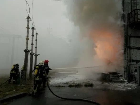На Дарниці горіла трансформаторна підстанція "Харківська"
