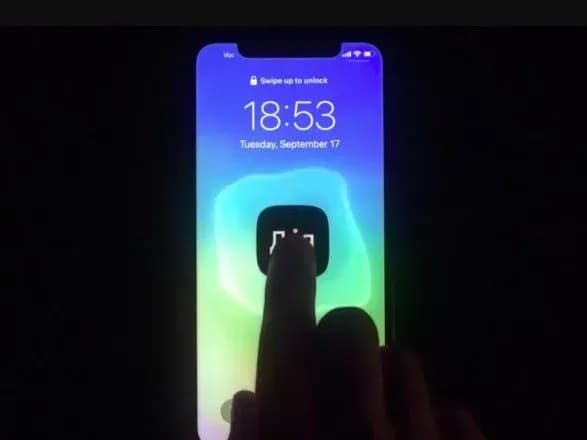 Кабмін схвалив тестовий проект внутрішніх і закордонних електронних паспортів у додатку "Дія"