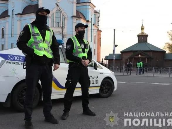 Через скупчення 300 вірян у Свято-Успенській лаврі відкрито кримінальне провадження