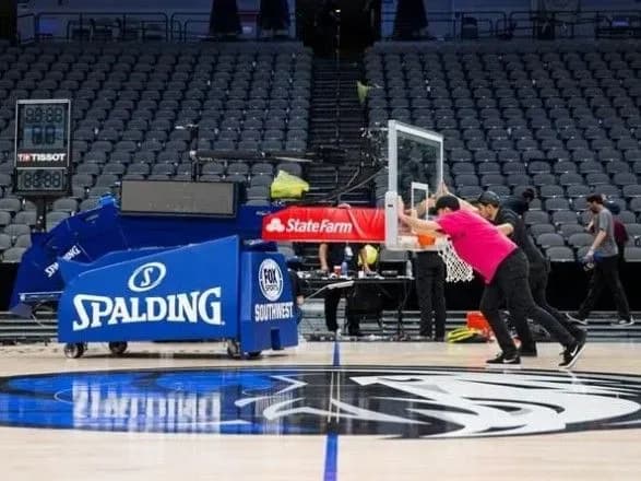 Баскетболісти НБА погодилися на скорочення зарплат під час пандемії коронавірусу