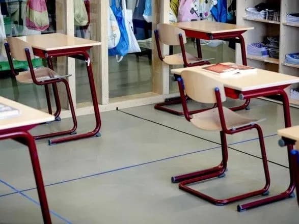 Польша не будет открывать школы и детсады до 24 мая