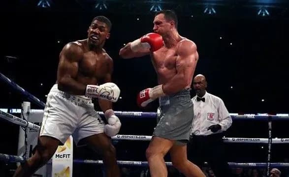 Три бої українців потрапили до топ кращих в історії світового боксу