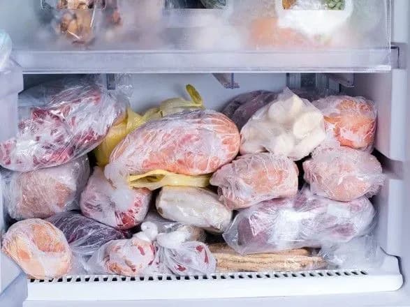 Американці "забивають" холодильники курятиною