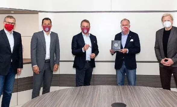 "Бавария" продлила контракт с главным наставником клуба