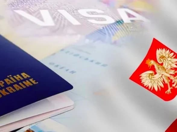 Польські консульства в Україні поновлюють видачу віз