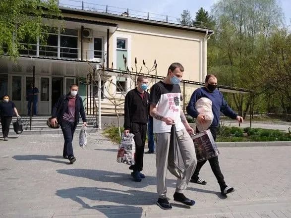 Усі тести негативні: звільнені з полону в ОРДЛО завершили обсервацію