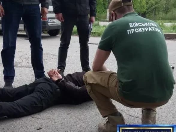 У Житомирській області офіцера поліції піймали на хабарі у 20 тис. гривень