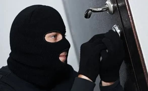 У столиці обікрали співробітника Офісу Генпрокурора