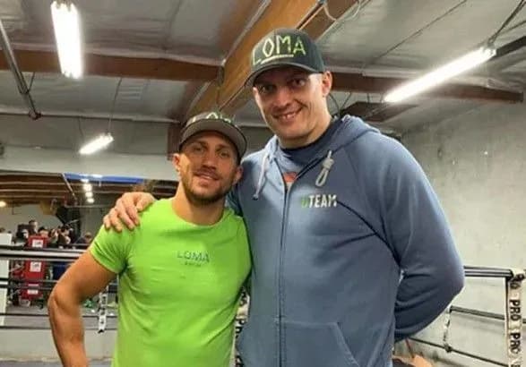 Чемпіонів світу Усика та Ломаченка внесли в базу даних "Миротворця"