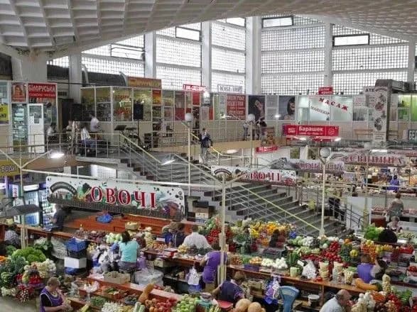 У столиці відновили роботу 10 ринків - Кличко