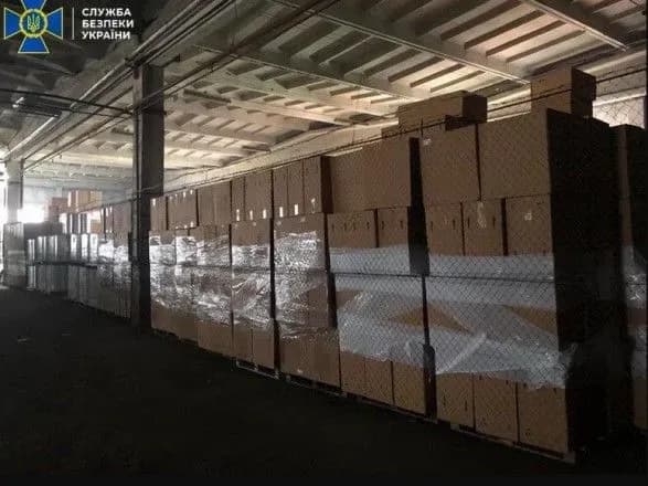 На Дніпропетровщині двох посадовців ДФС підозрюють у зловживаннях, які спричинили 400 тис. грн збитків