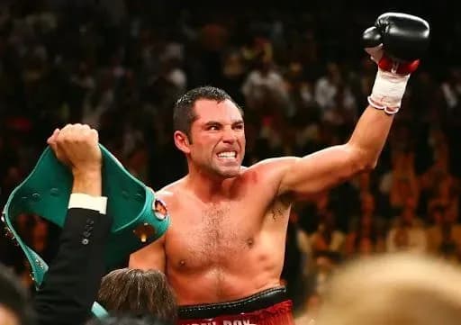 Макгрегор прийняв виклик на бій від колишнього чемпіона світу з боксу