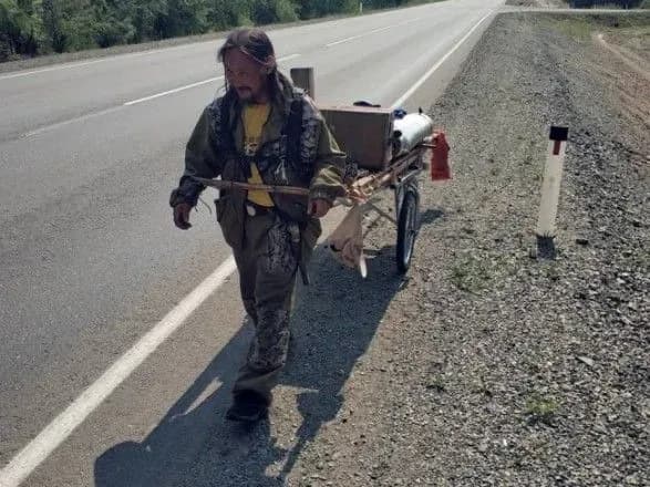 У Росії ОМОН затримав і відвіз у психлікарню шамана, який обіцяв “вигнати” Путіна