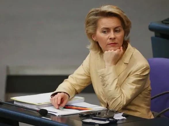 Єврокомісія полює на "кротів", які могли "зливати" інформацію про план виходу з коронакризи - Politico